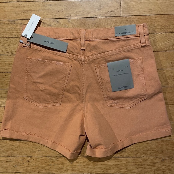 Brand New Hudson High-Rise Boyfriend Short - Picture 3 of 14